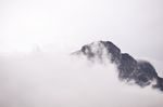 天空的云海山峰