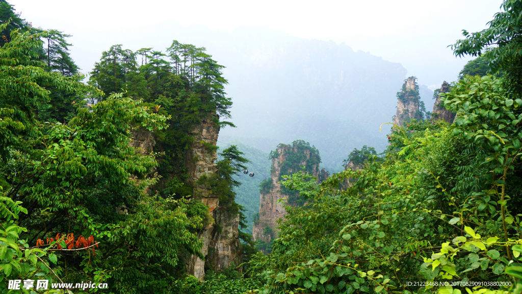 秀美山峰