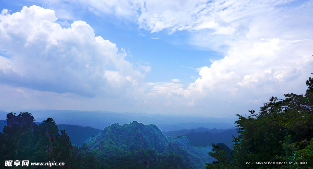 蓝天 白云 青山