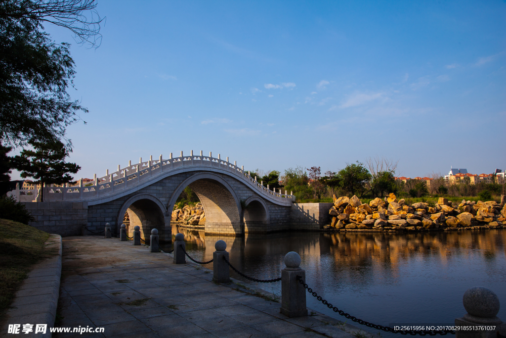 鲅鱼圈月亮湖公园