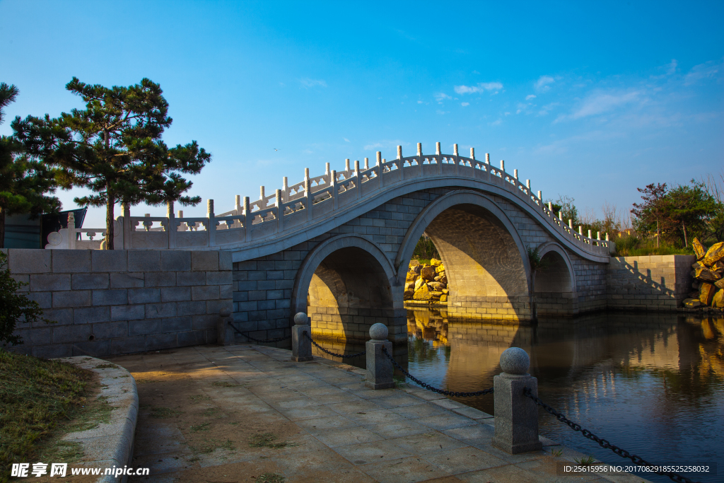 鲅鱼圈月亮湖公园