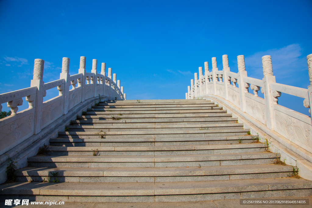 鲅鱼圈月亮湖公园