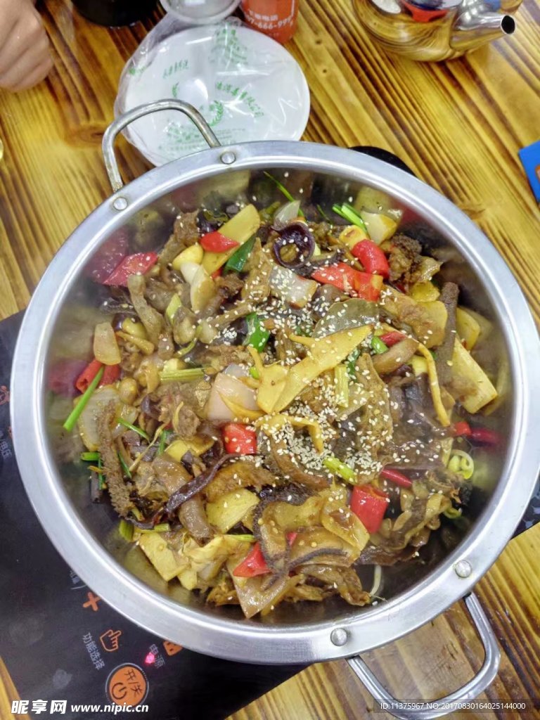 干锅牛杂
