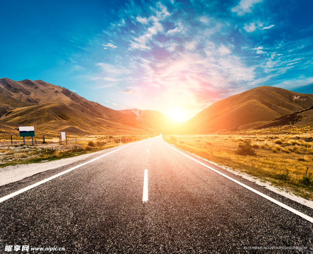 道路群山图片背景图1