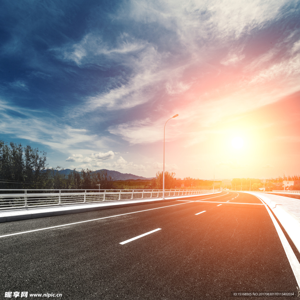 道路群山图片背景图3