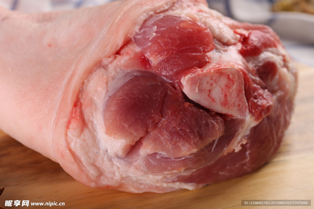 猪肘肉
