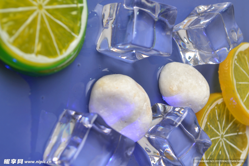 冰块柠檬