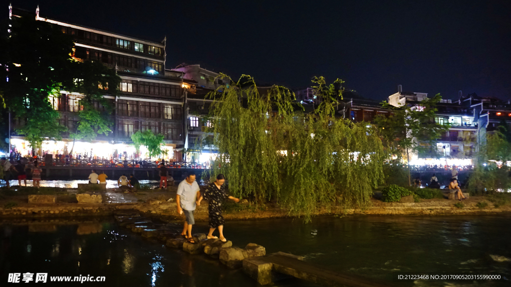 沱江夜景