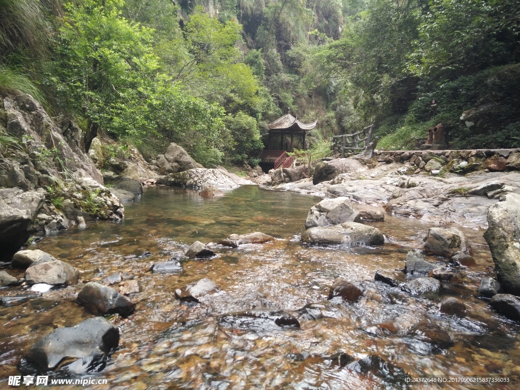 九阜山风景