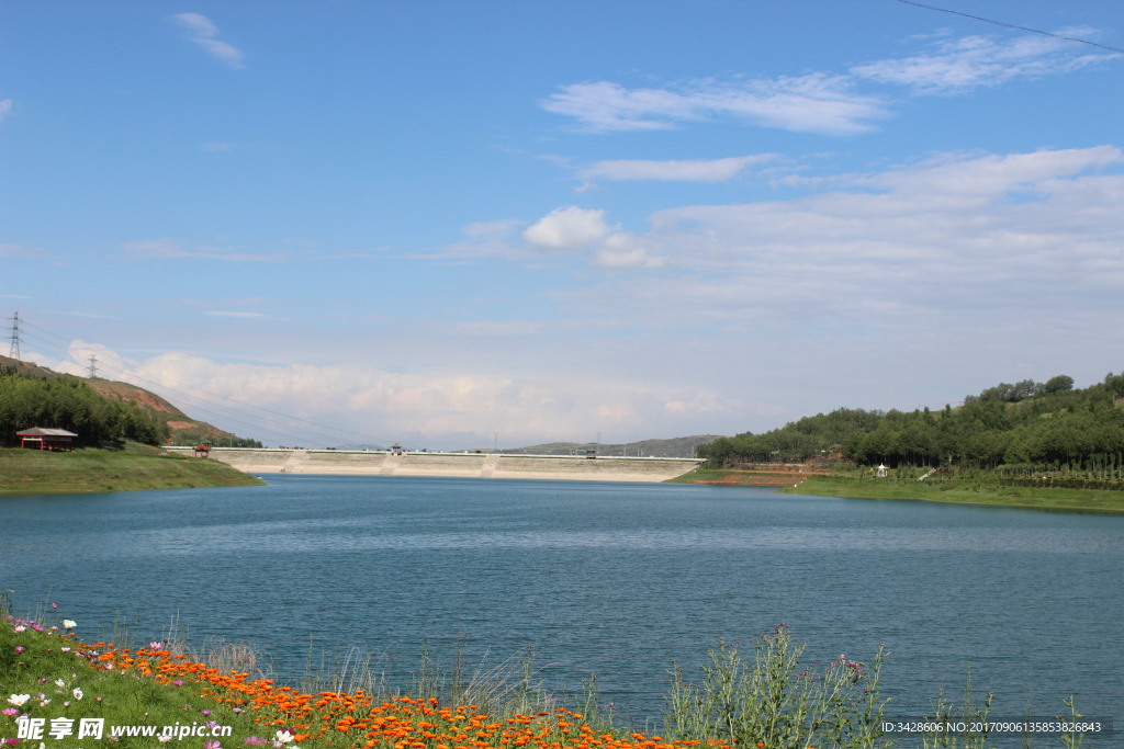 青海八瓣莲花水库