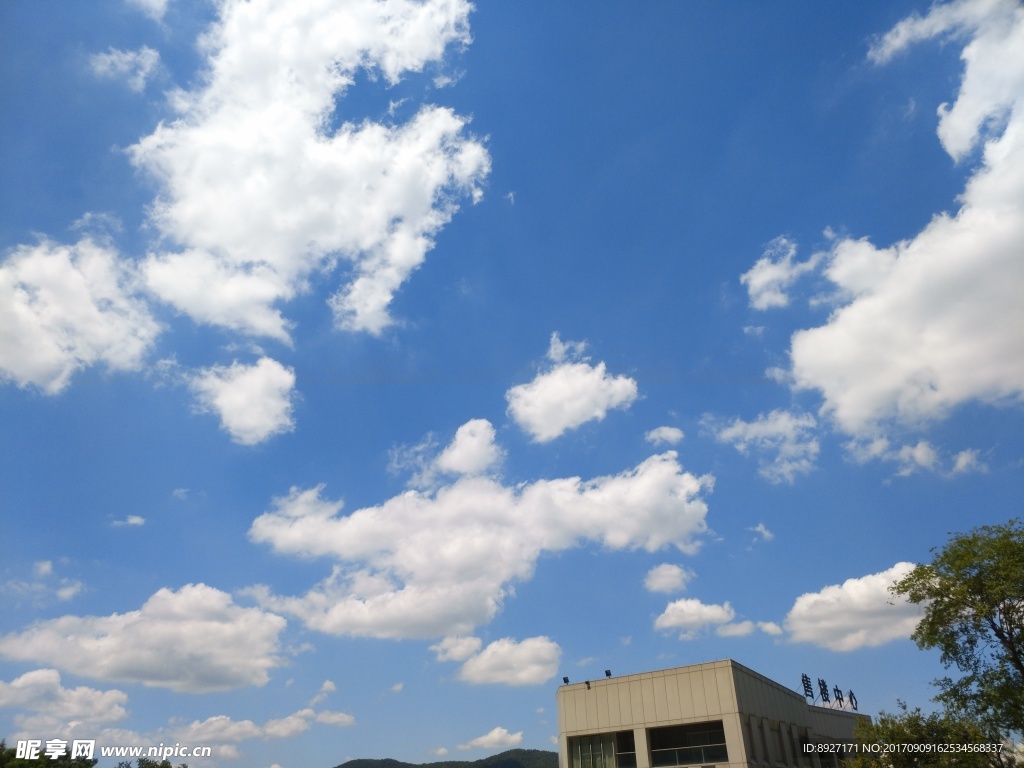 天空