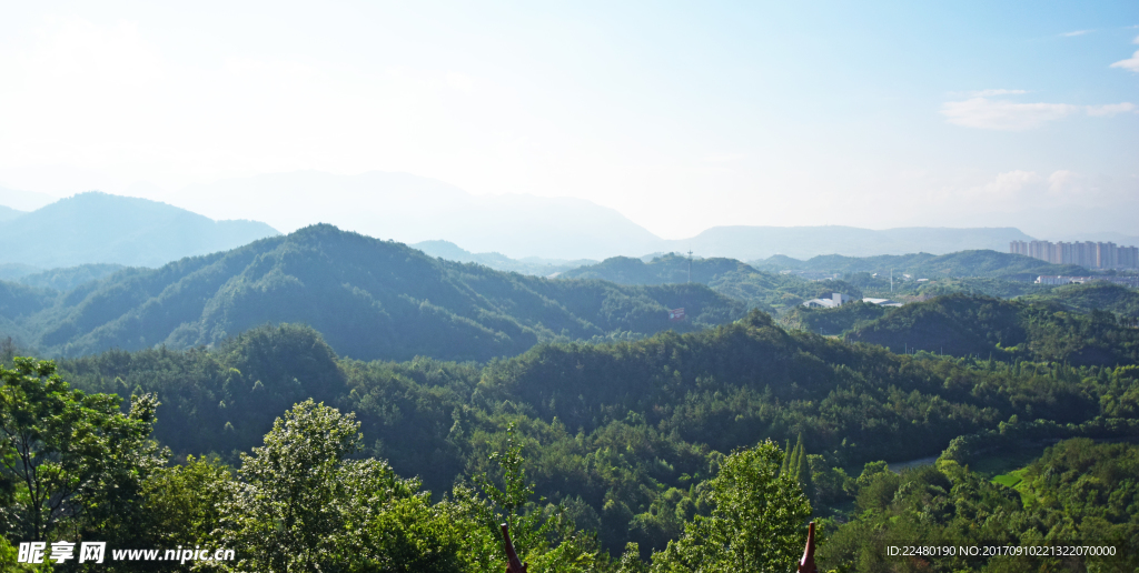 绿色的山脉大自然风景