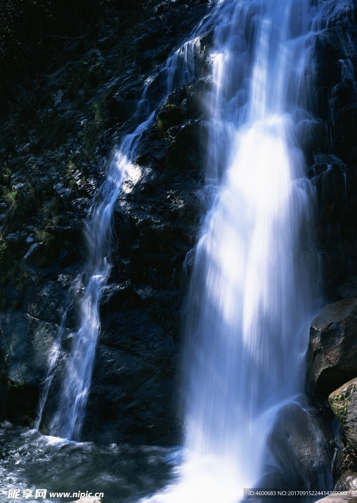山溪瀑布图片   旅游摄影素材