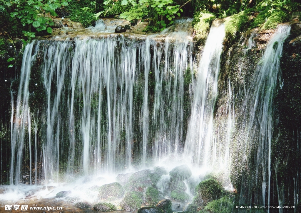 山溪瀑布图片   旅游摄影素材