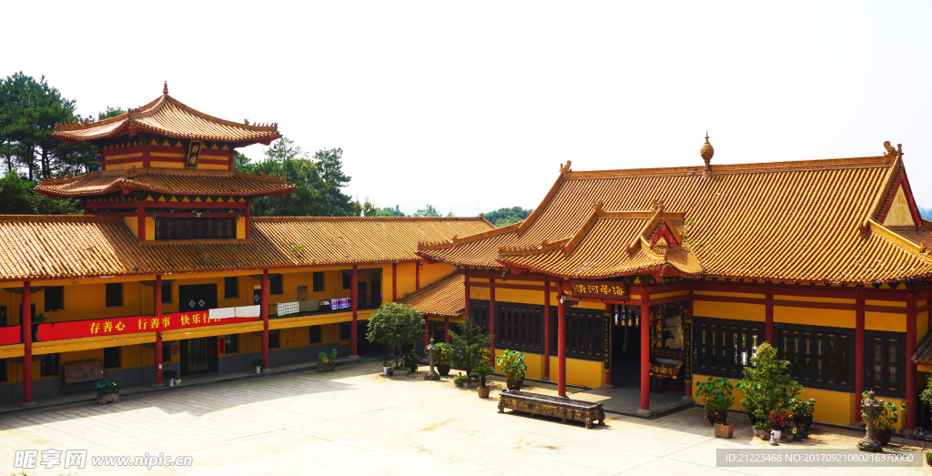 禅寺钟楼