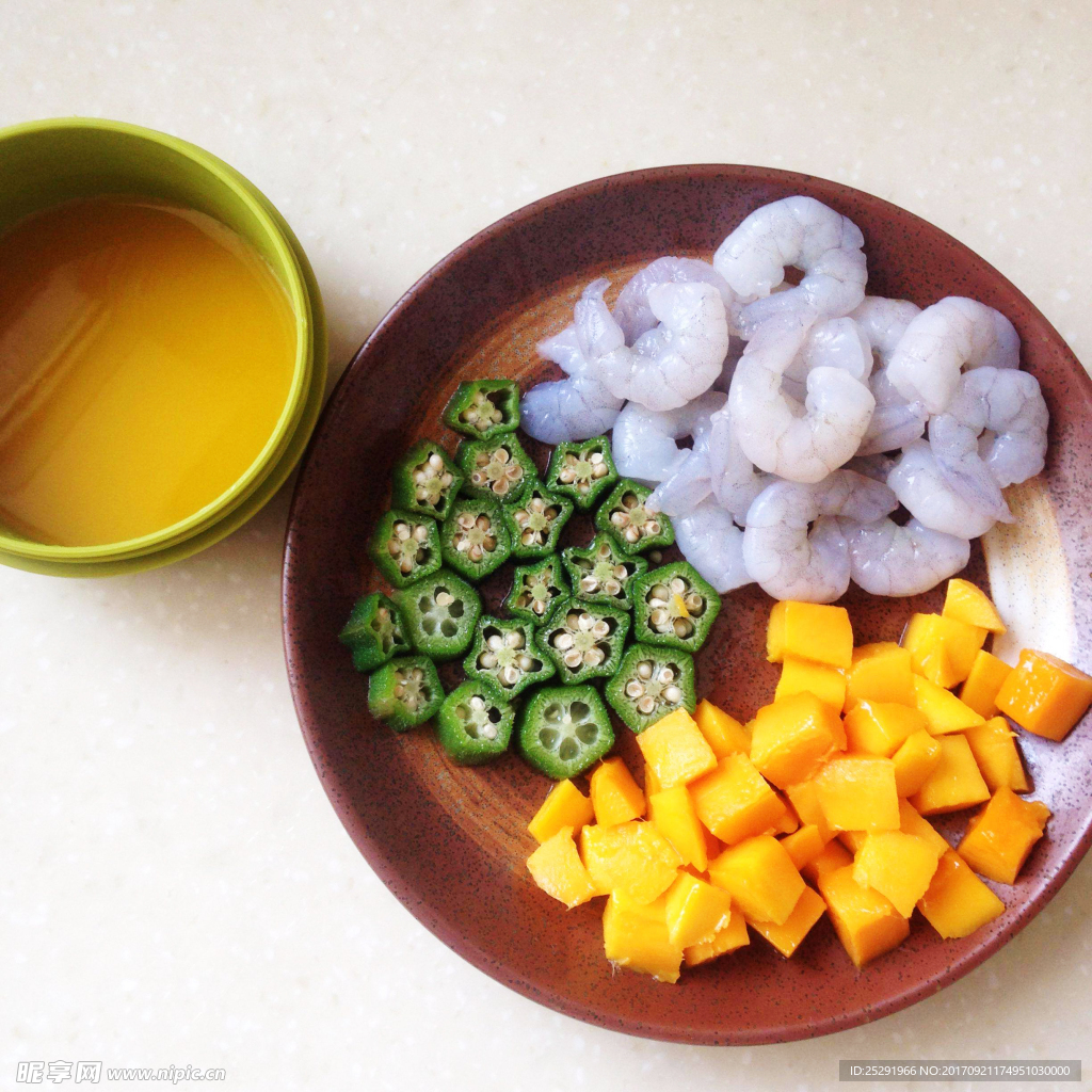 芒果秋葵炒虾仁食材