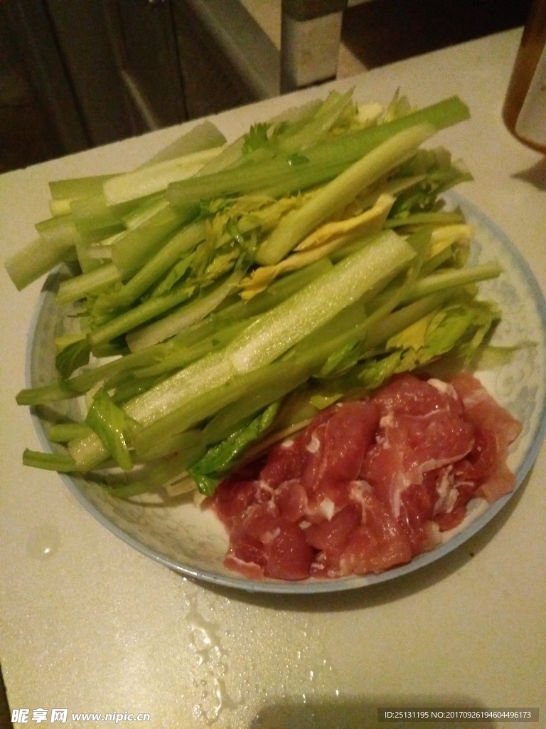 肉炒芹菜