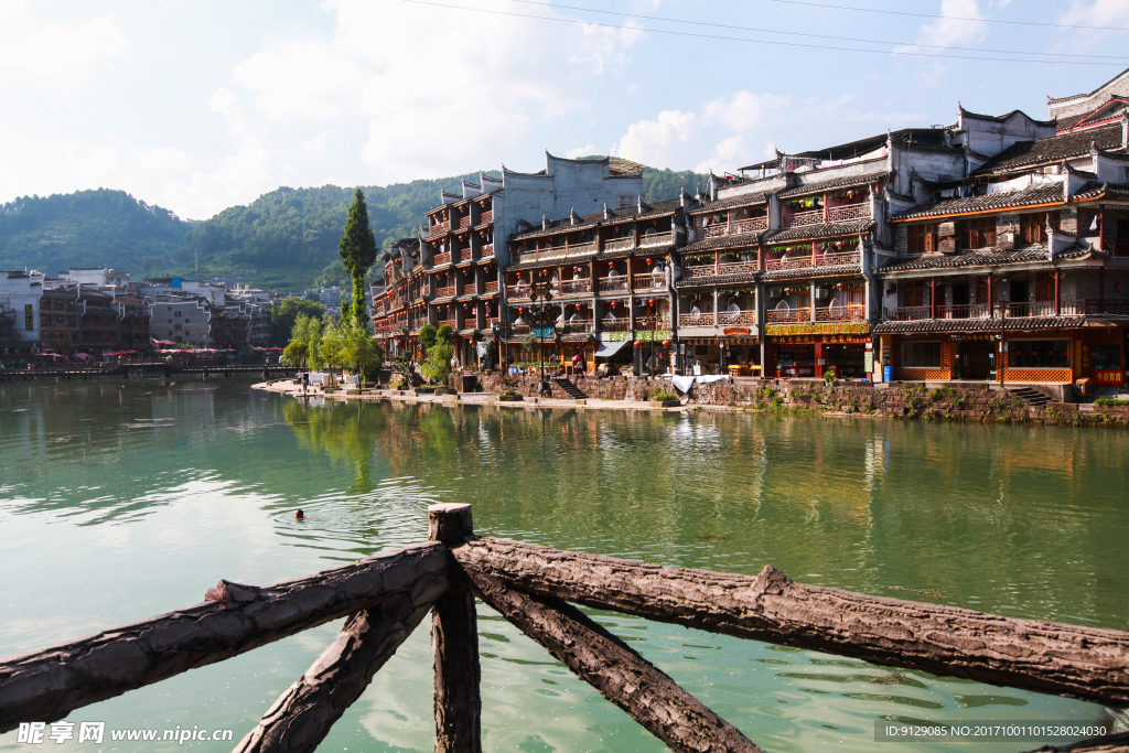 凤凰古城