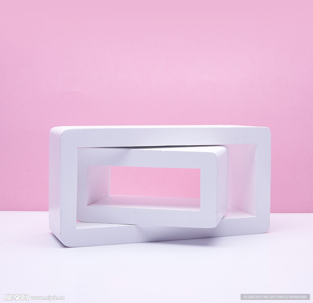 空间感时尚粉色淘宝主图