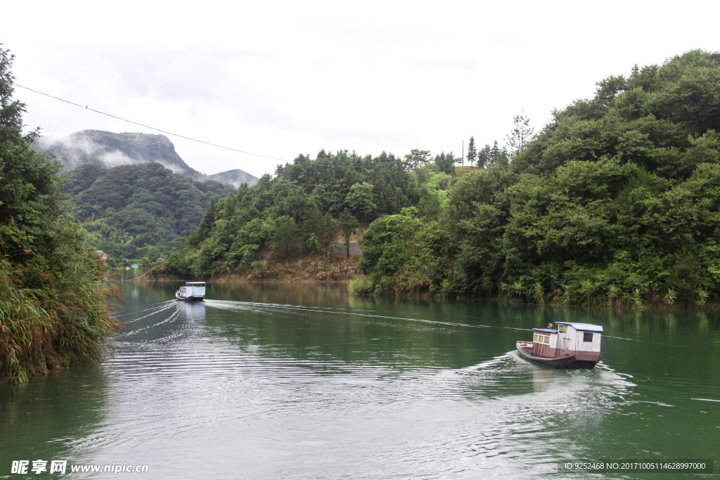 山青水秀