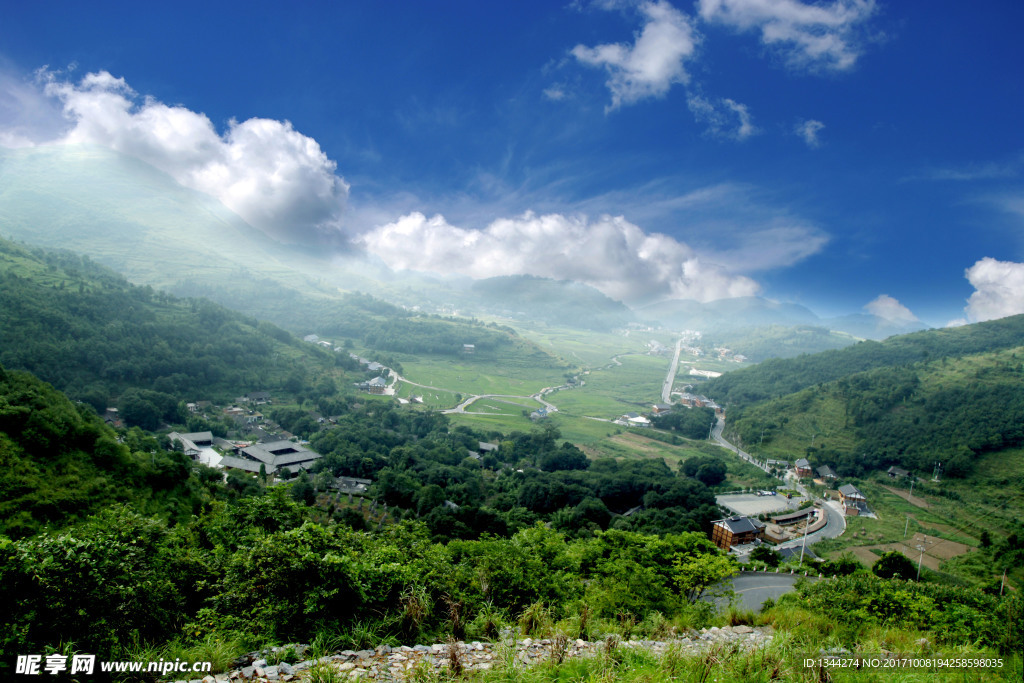山间自然风景