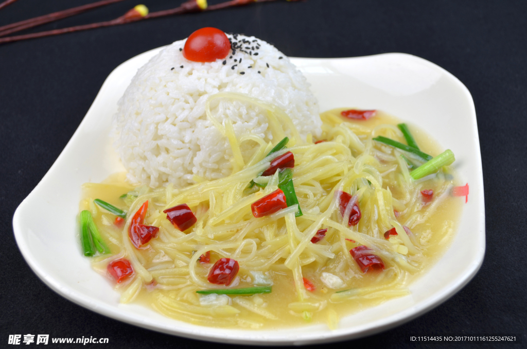 土豆丝盖浇饭