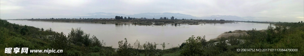 乡村河流全景