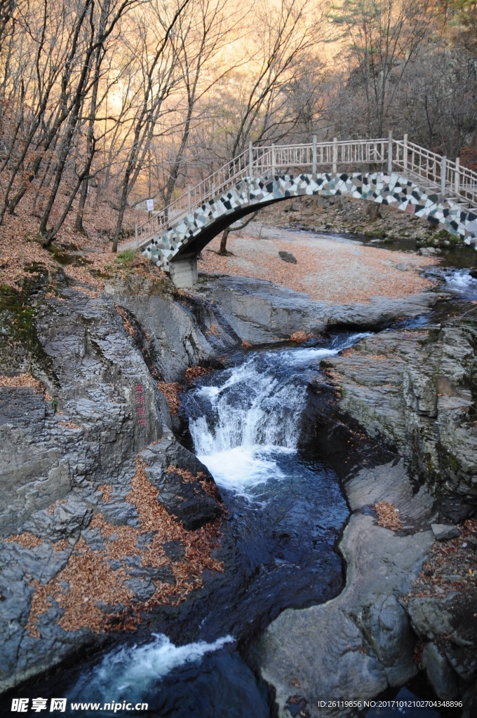 关门山秋色