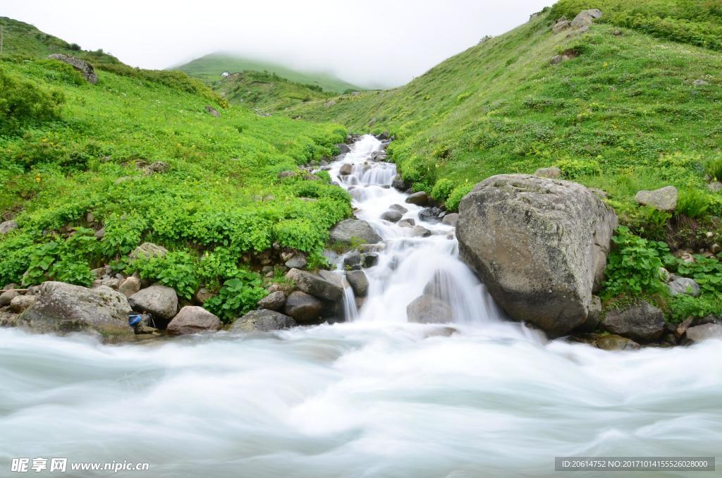 小溪美景