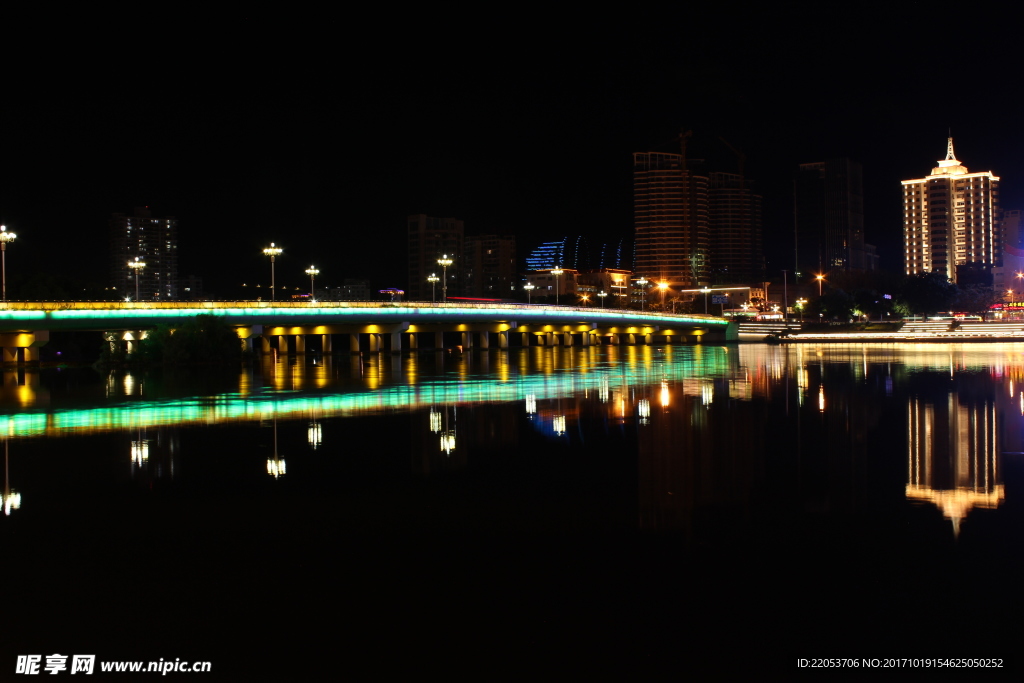 桥梁夜景