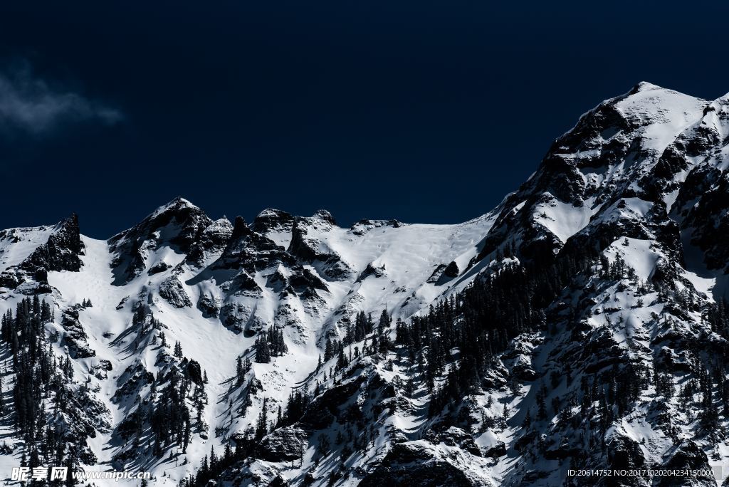 雪山美景