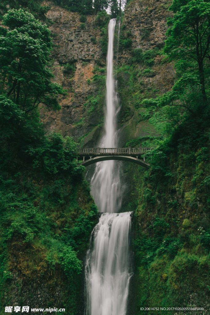瀑布美景