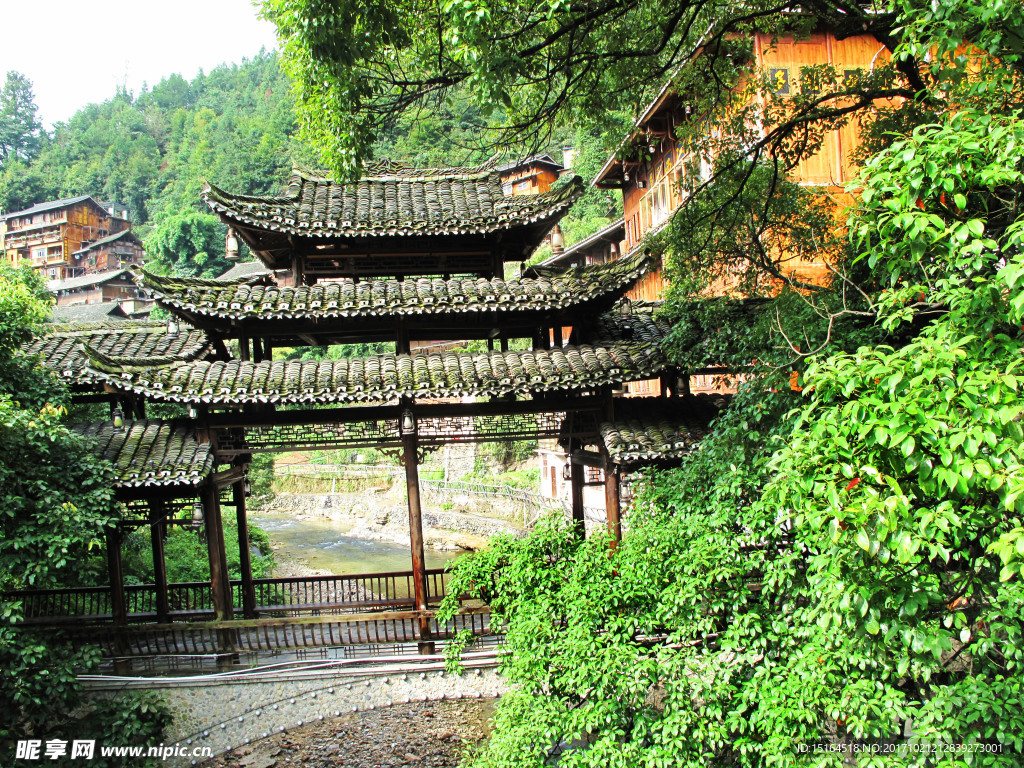 苗寨风雨桥