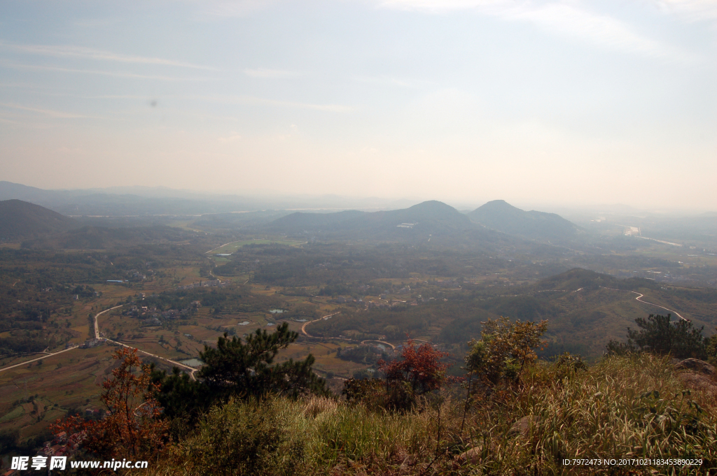 群山