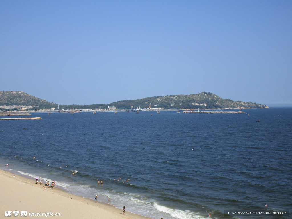 海边沙滩风景