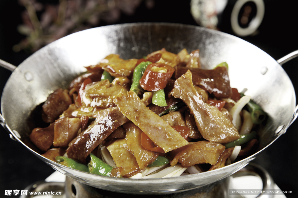干锅香干腊肉