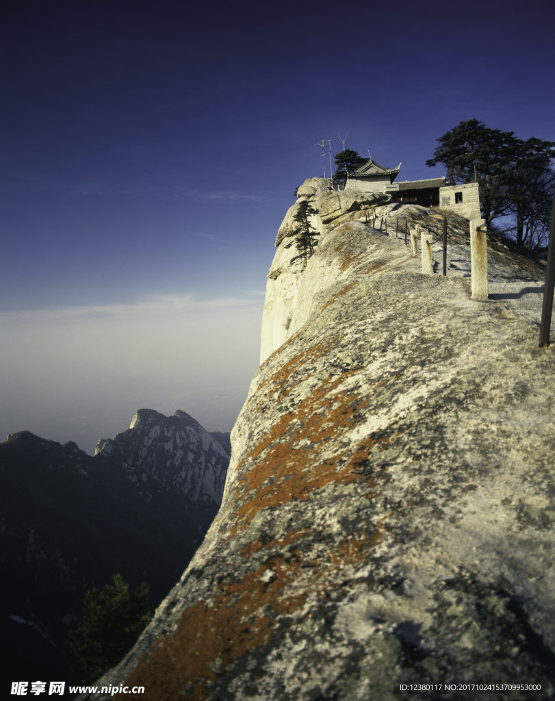 华山