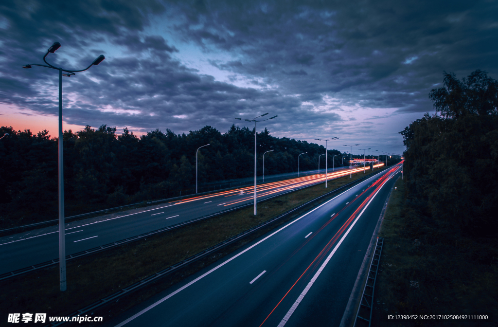 道路夜景