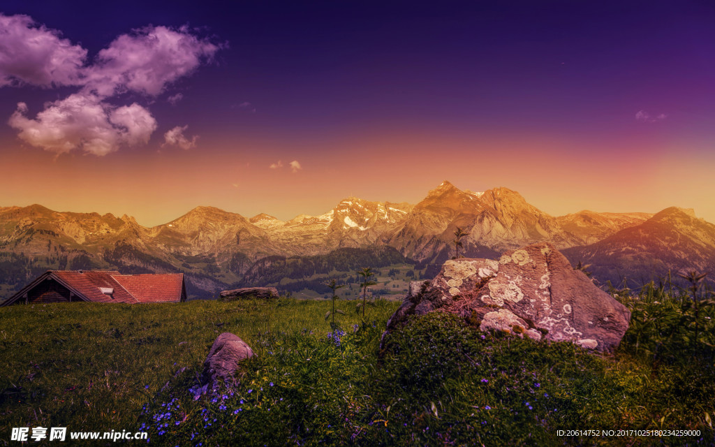 夕阳下的高山美景