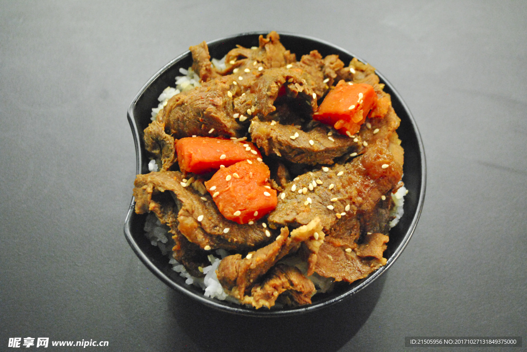 台式牛腩饭
