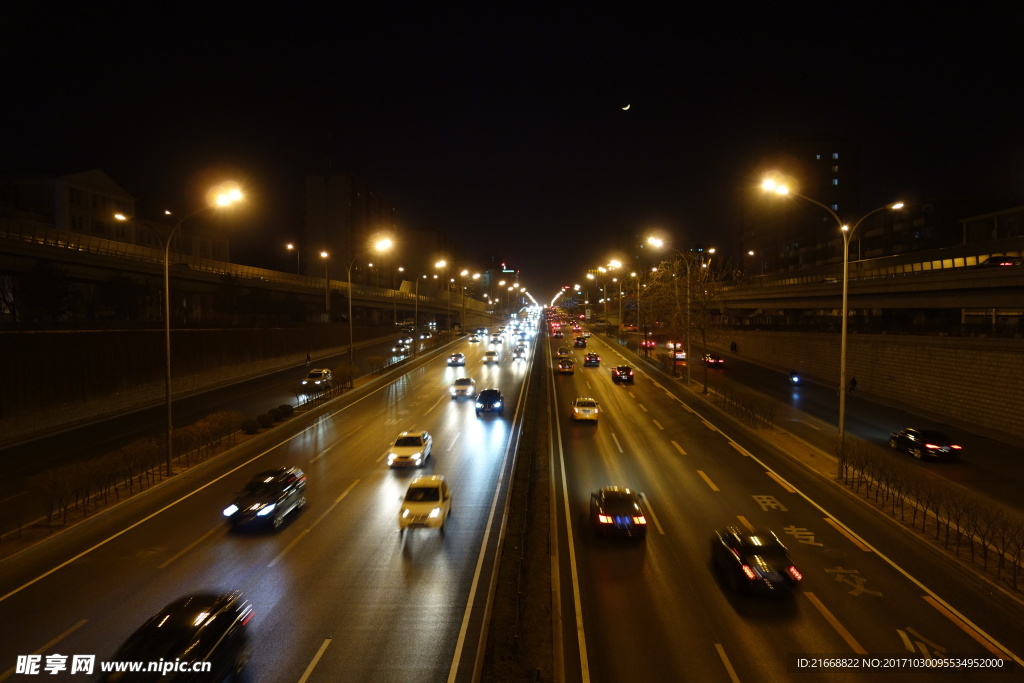 北京马路夜景