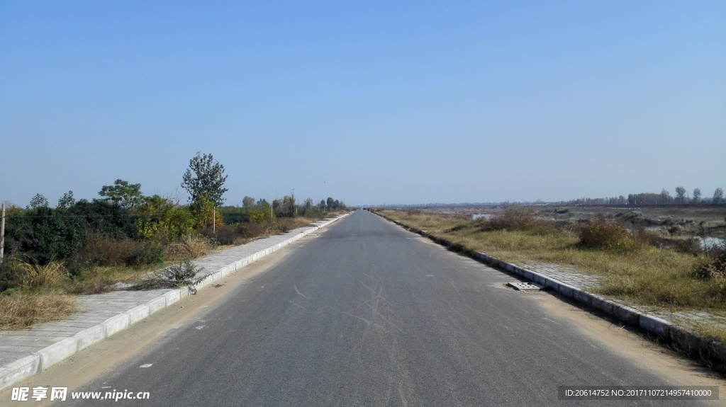 河堤道路费风光