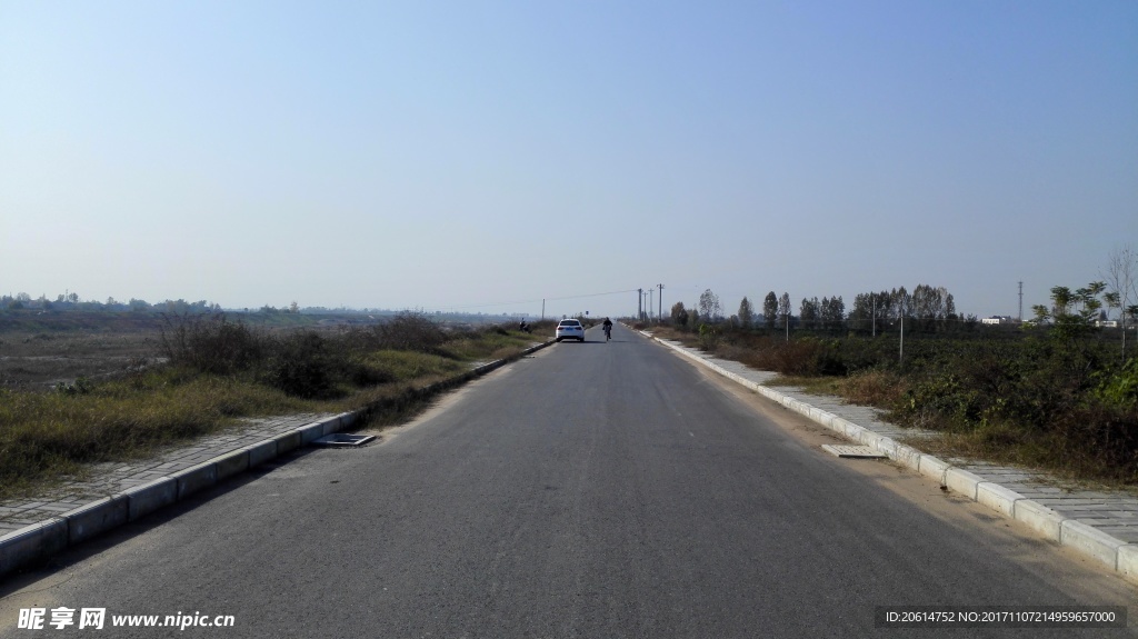 河堤道路美景