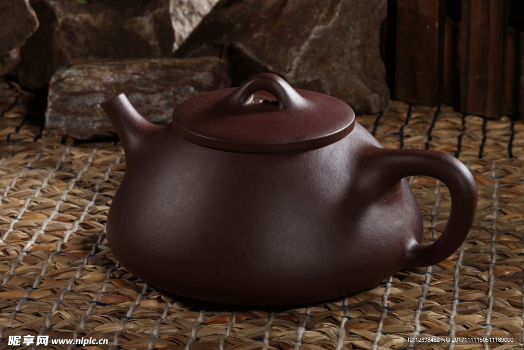 紫砂茶壶