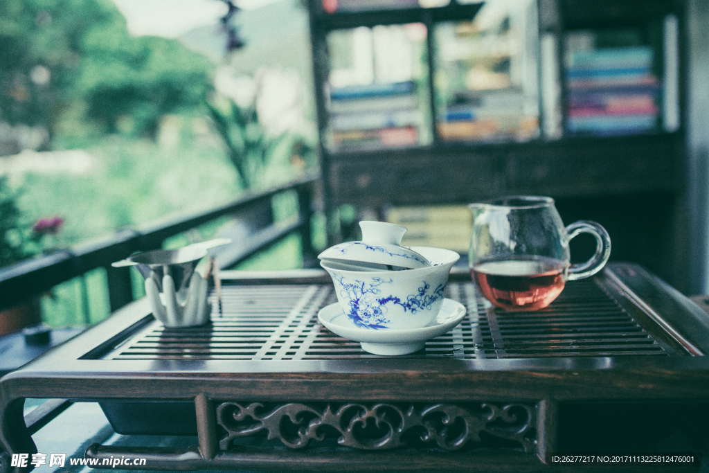 一个人的下午茶