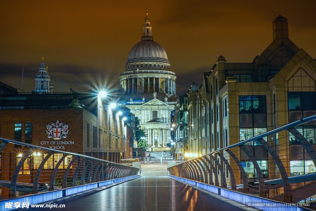 伦敦圣保罗灯光夜景图片
