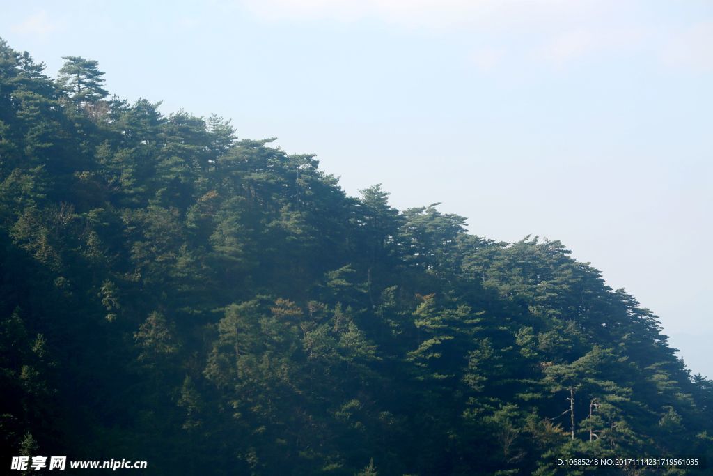 天柱山风景留白