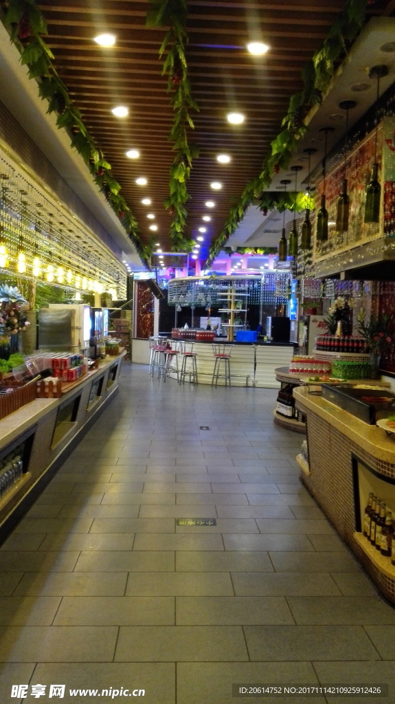 明亮的餐厅
