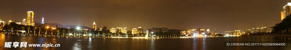 筼筜湖夜景