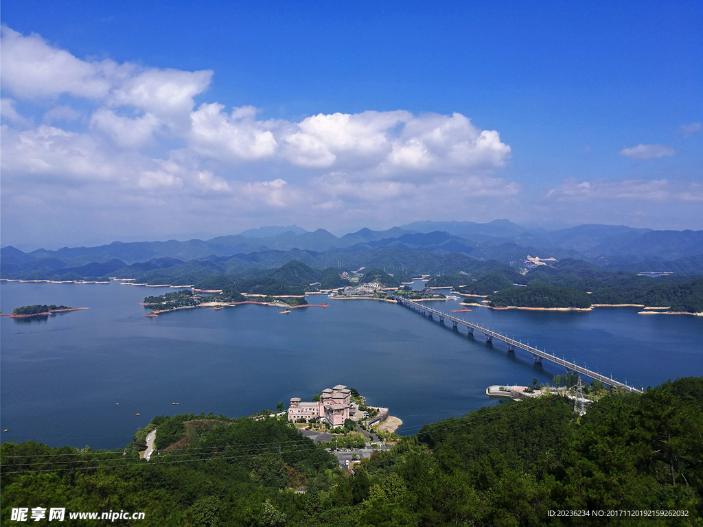 千岛湖远眺